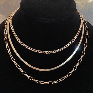 Gold layered necklace. NWT